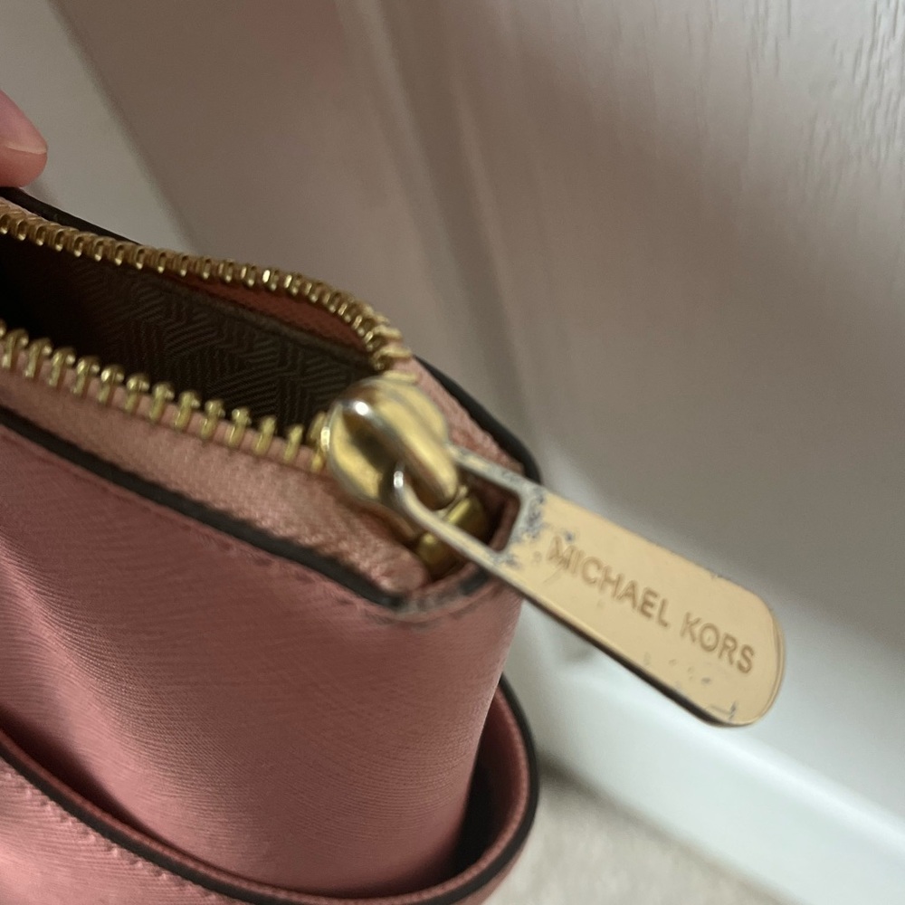 Michael Kors Purse - Picture 5 of 8